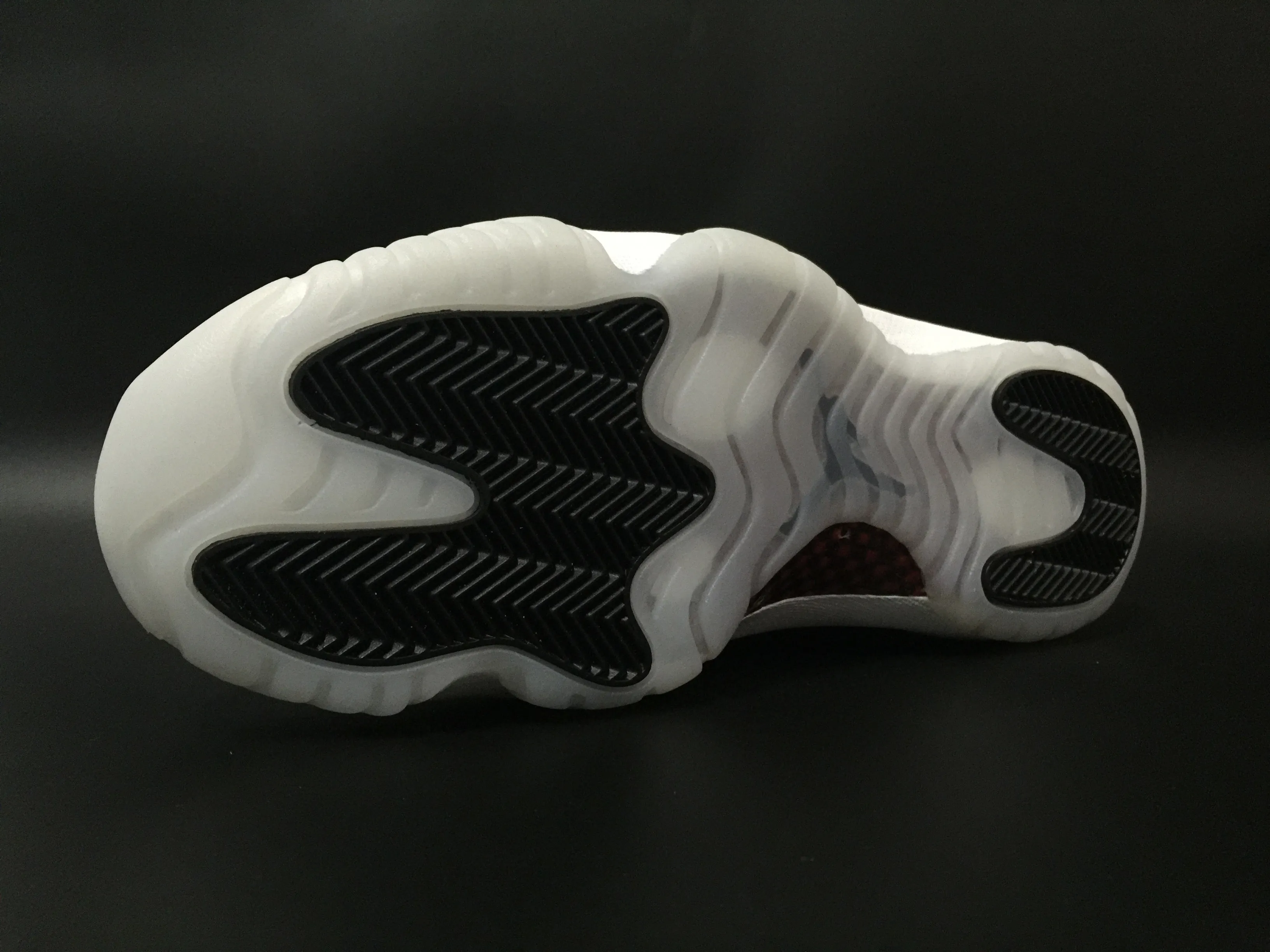 All Categories Air Jordan Jordan Series Basketball Shoes Air Jordan 11 First Layer Authentic Brand Original Air Jordan 11 "72-10" AJ11 Big Devil Joe 11 True Carbon Fiber 378037-002 Original Brand Men's Shoes